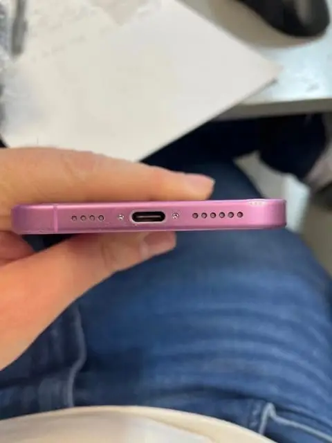 Apple iPhone 16