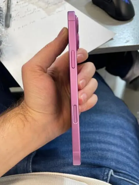 iPhone 16