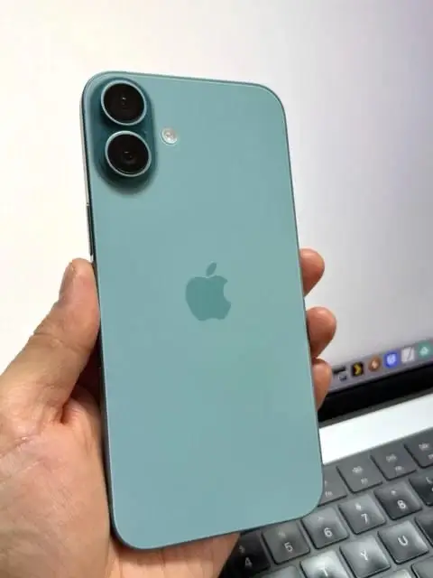 iPhone 16