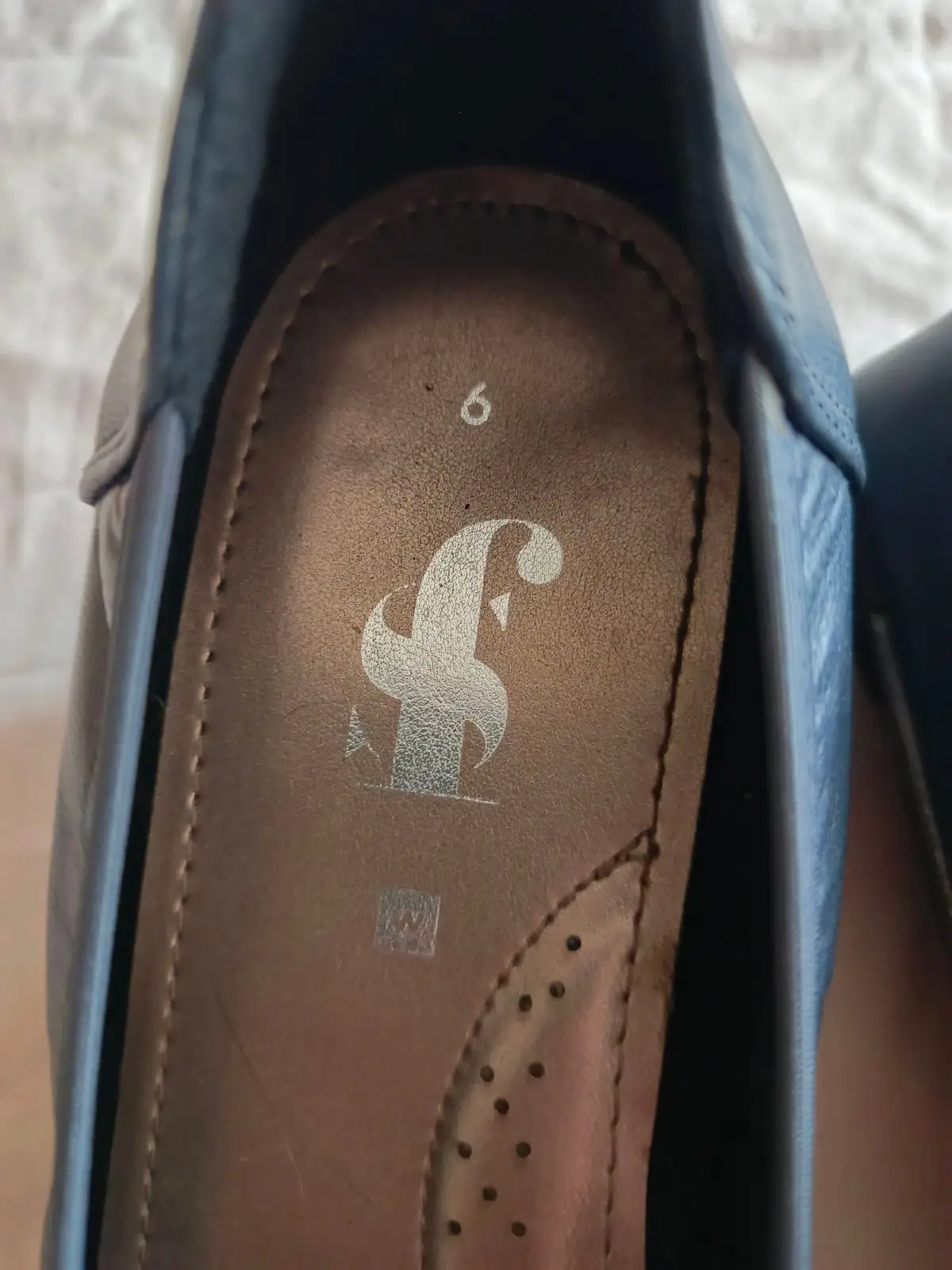 Woolworths Item — Size 6