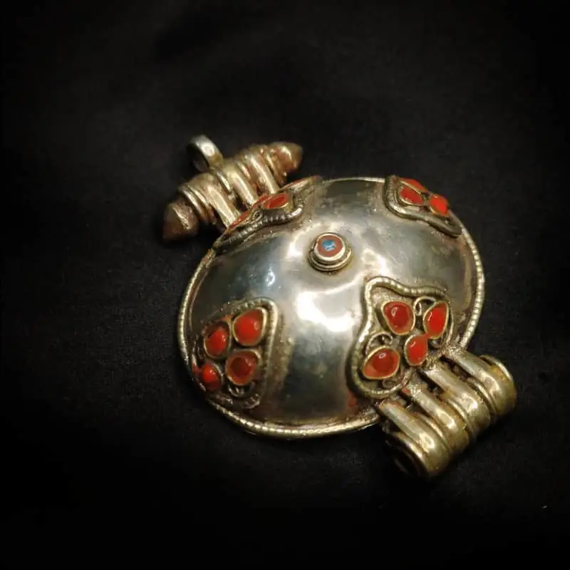 Other Vintage Tibetan Gau Prayer Box Amulet with Coral and Turquoise stone