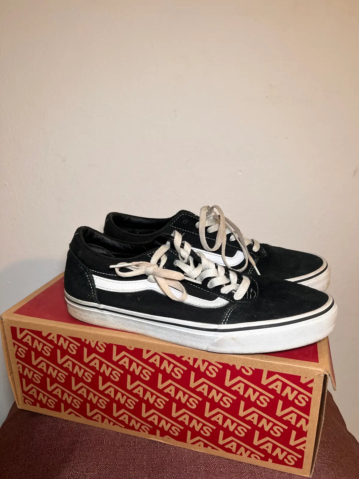 vans (suede canvas)