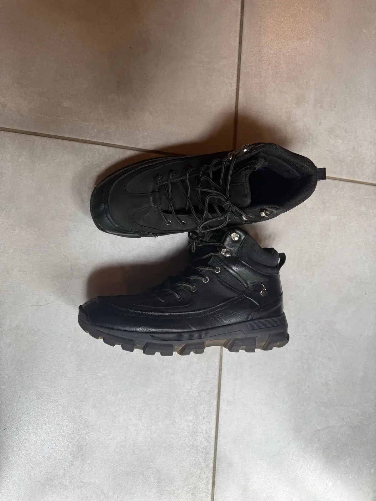 Generic Black Mid-Cut Hiking Boots