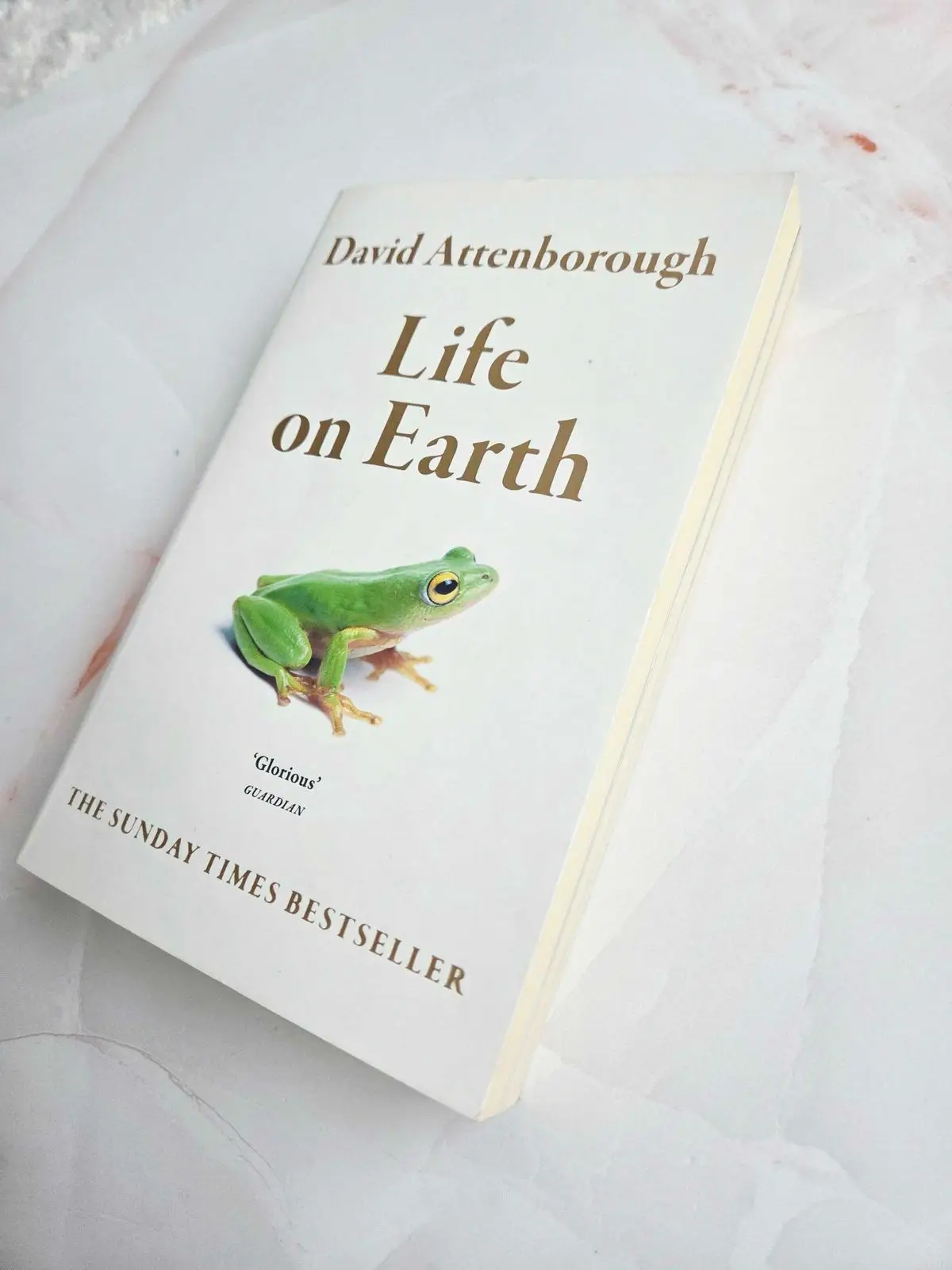 Life on Earth by David Attenborough Paperback