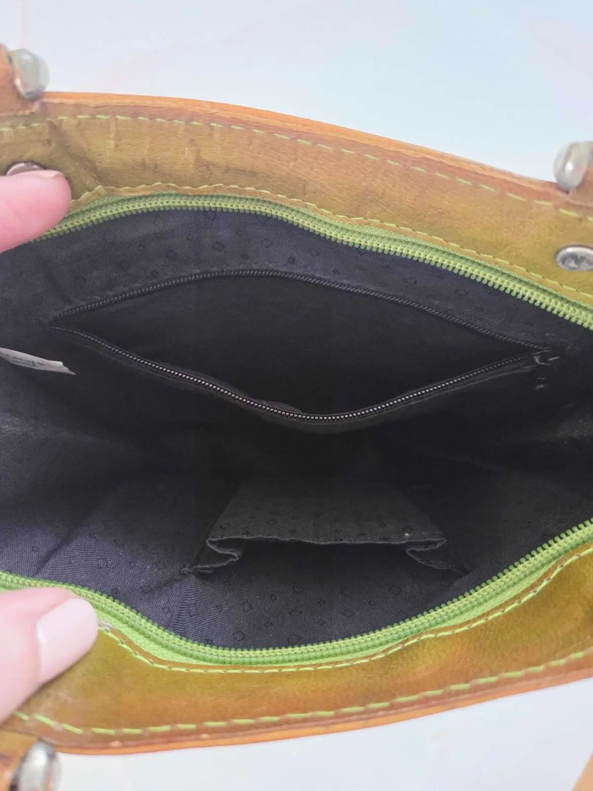 Vintage Tan Leather Shoulder Bag with Circle Details