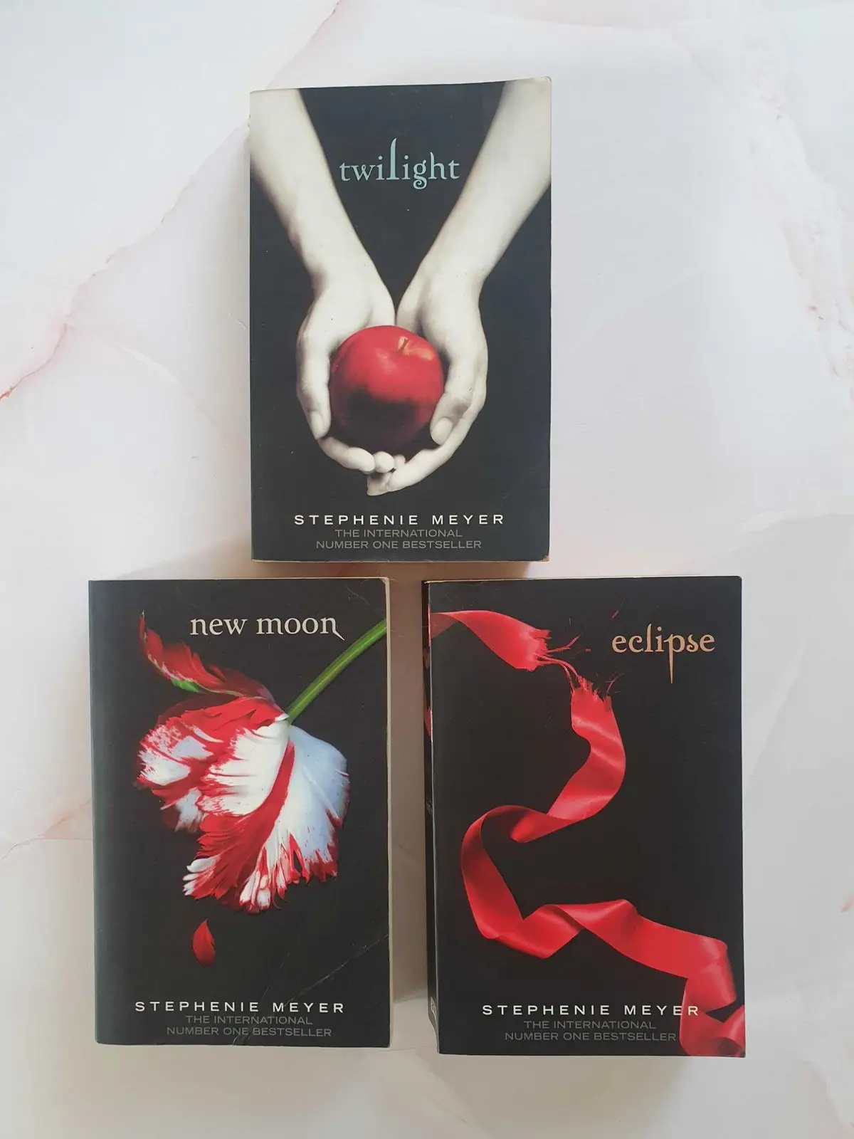 Generic Twilight by Stephenie Meyer Paperback
