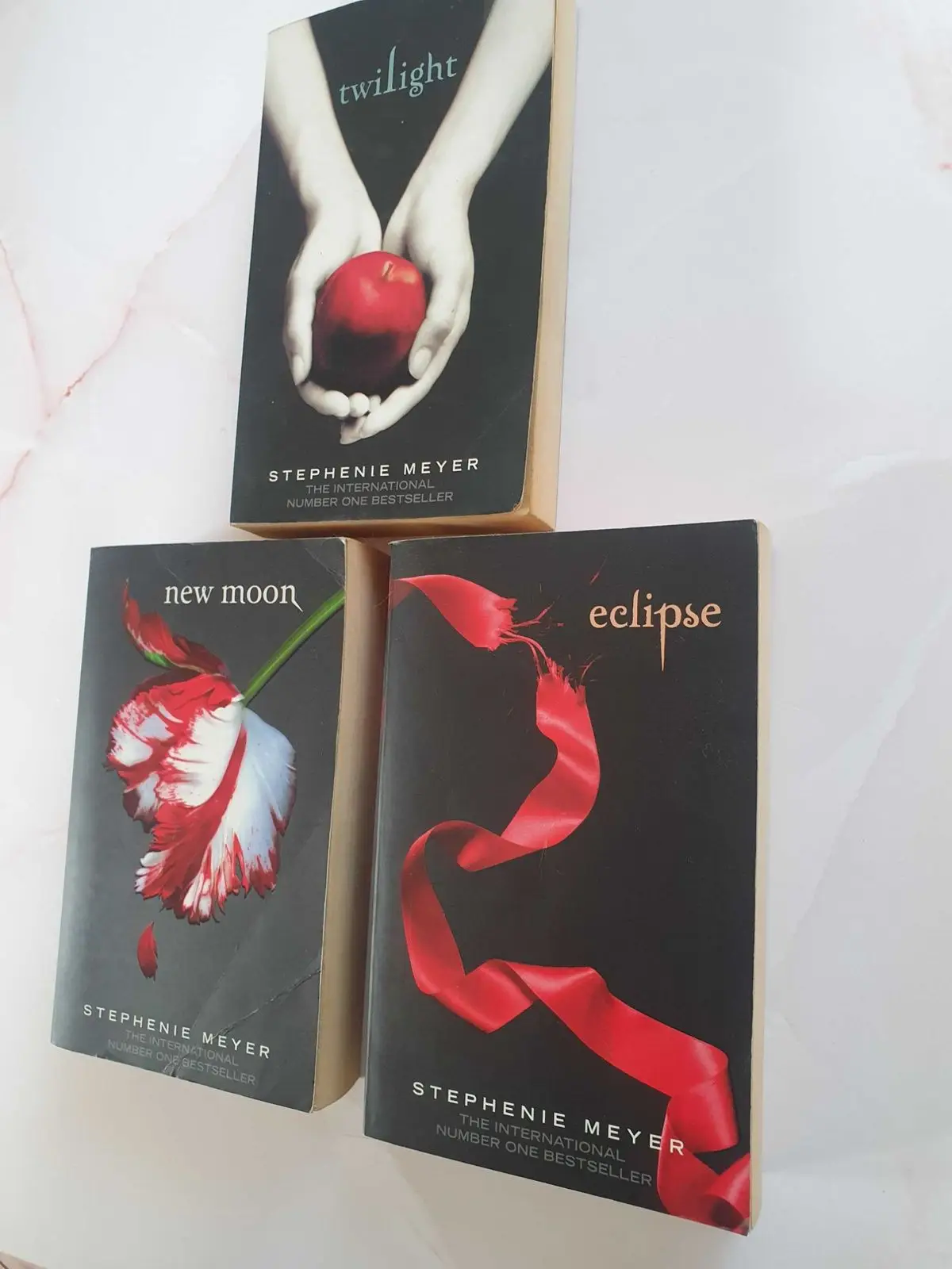 Twilight by Stephenie Meyer Paperback