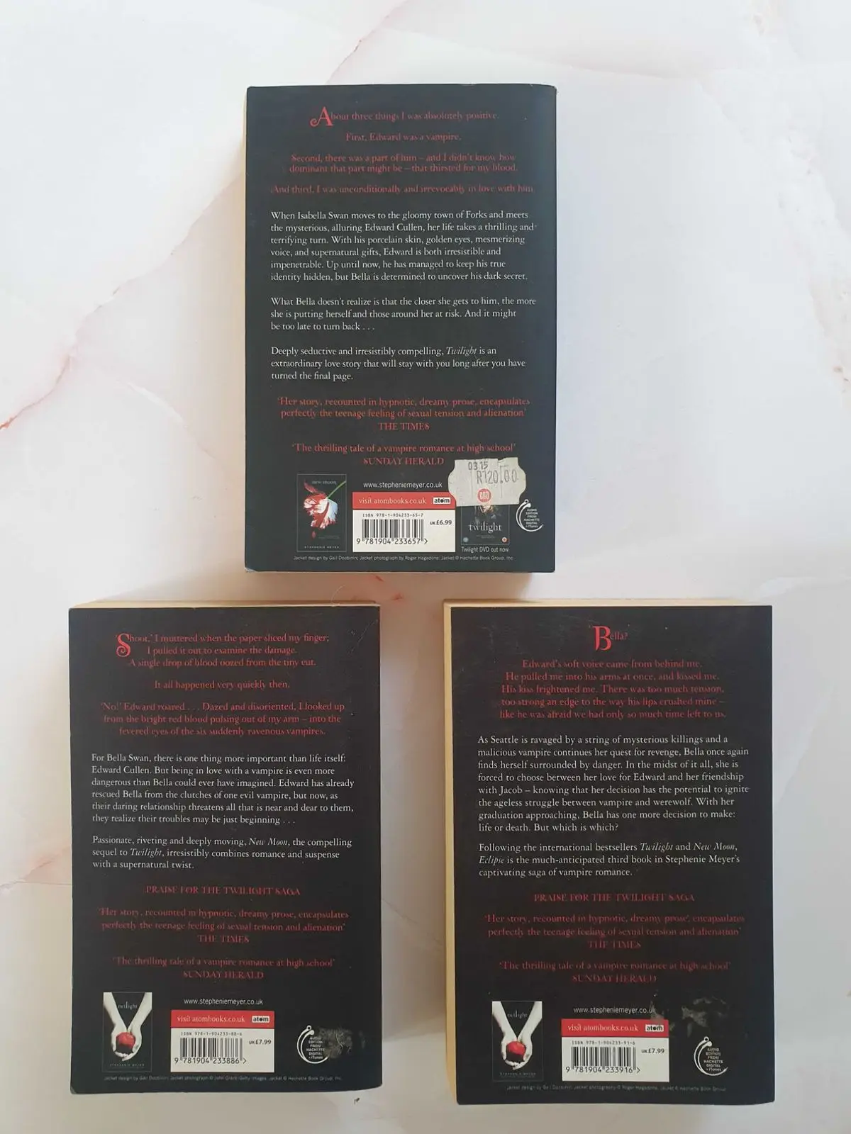Twilight by Stephenie Meyer Paperback