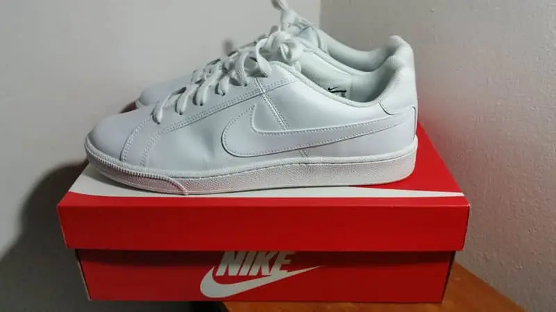 Nike Court Royale Sneakers