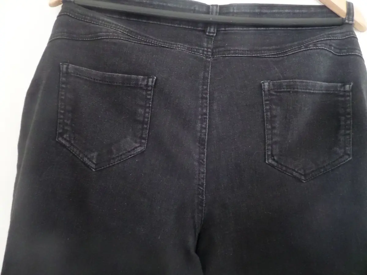 Network Skinny Mid Rise Black Jeans