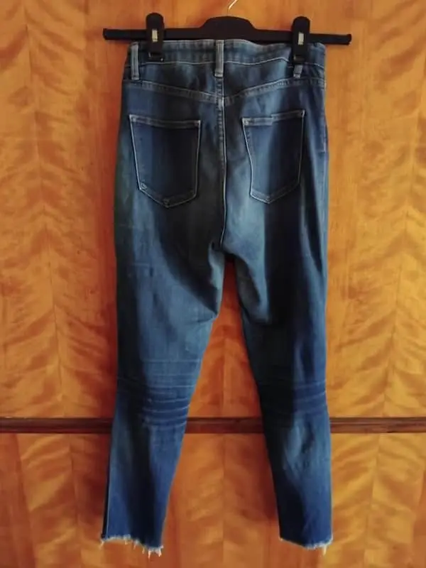 H&M ladies classic skinny blue jeans