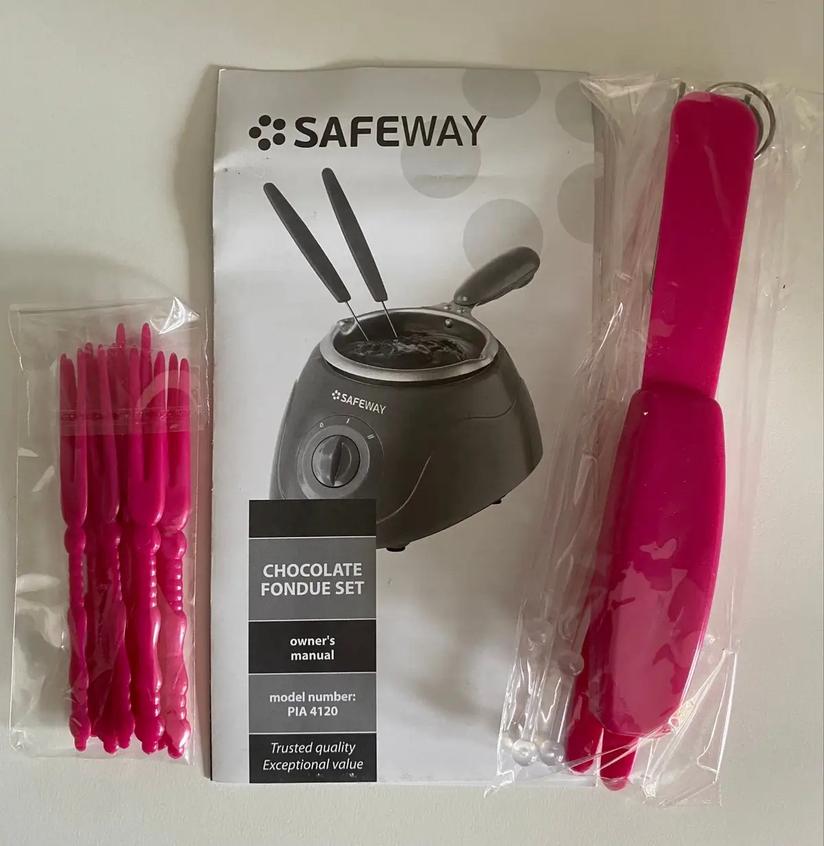 Safeway Safeway Chocolate Fondue Set PIA 4120 - Good