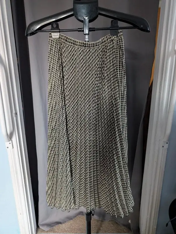 Primark Green Houndstooth Pleated Midi Skirt
