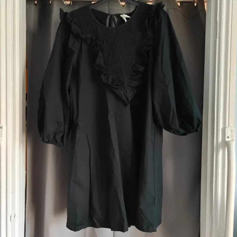 H&M Black Smocked Ruffle Mini Dre... R109.15 | Vakoop H&M Black Smocked Ruffle Mini Dre... R109.15 | Vakoop