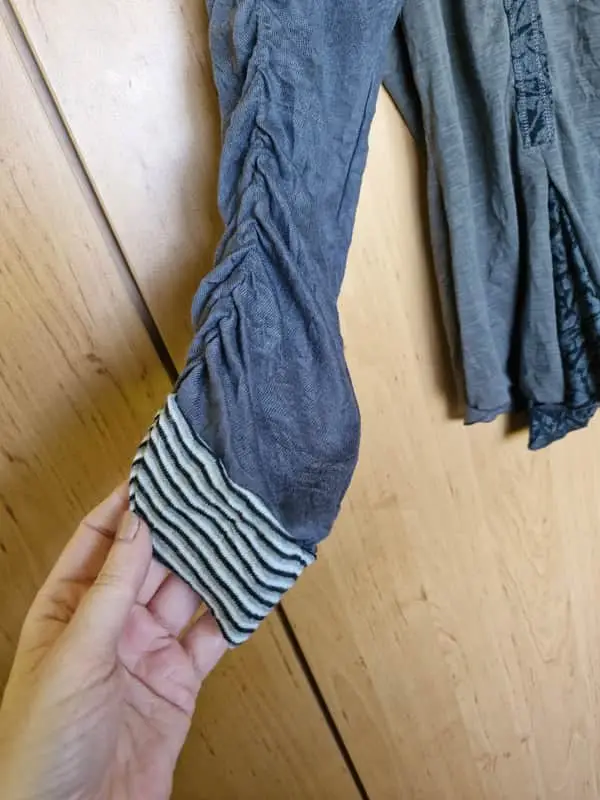 Long sleeve grey shirt