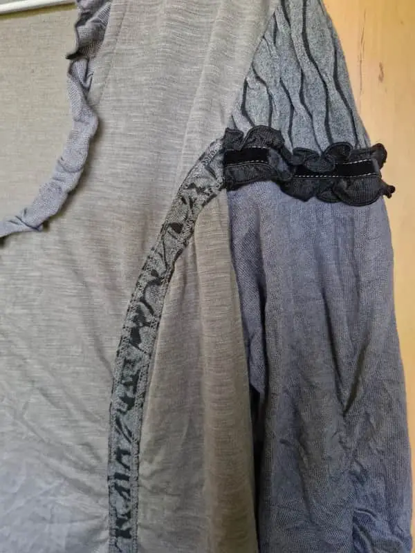 Long sleeve grey shirt