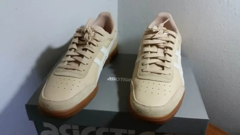 Asics Sneakers