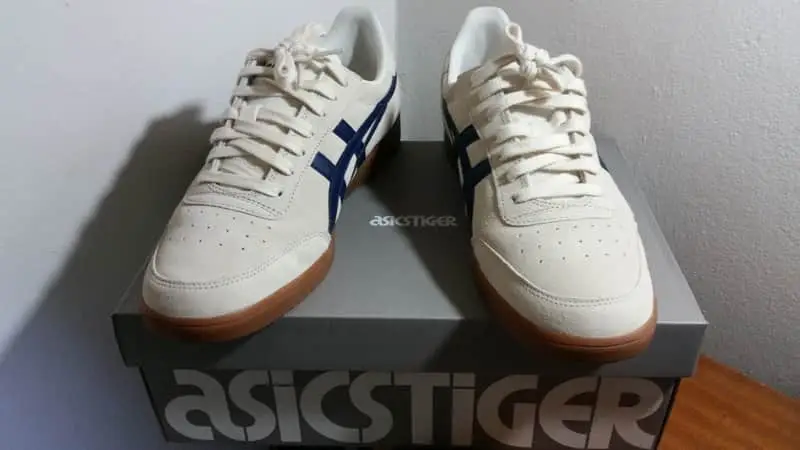 Asics Sneakers