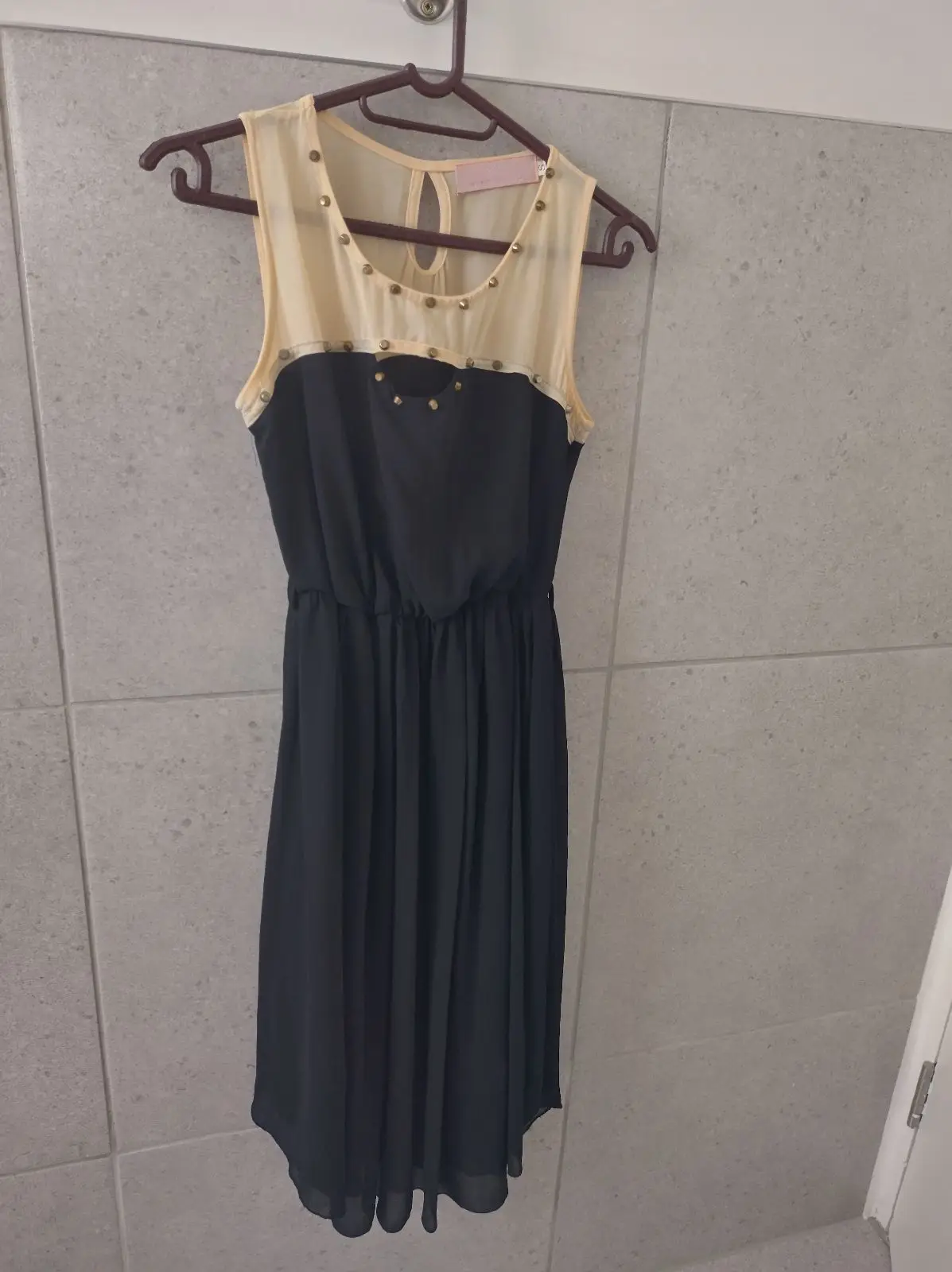 Generic Sleeveless Black and Cream Chiffon Dress with Stud Details