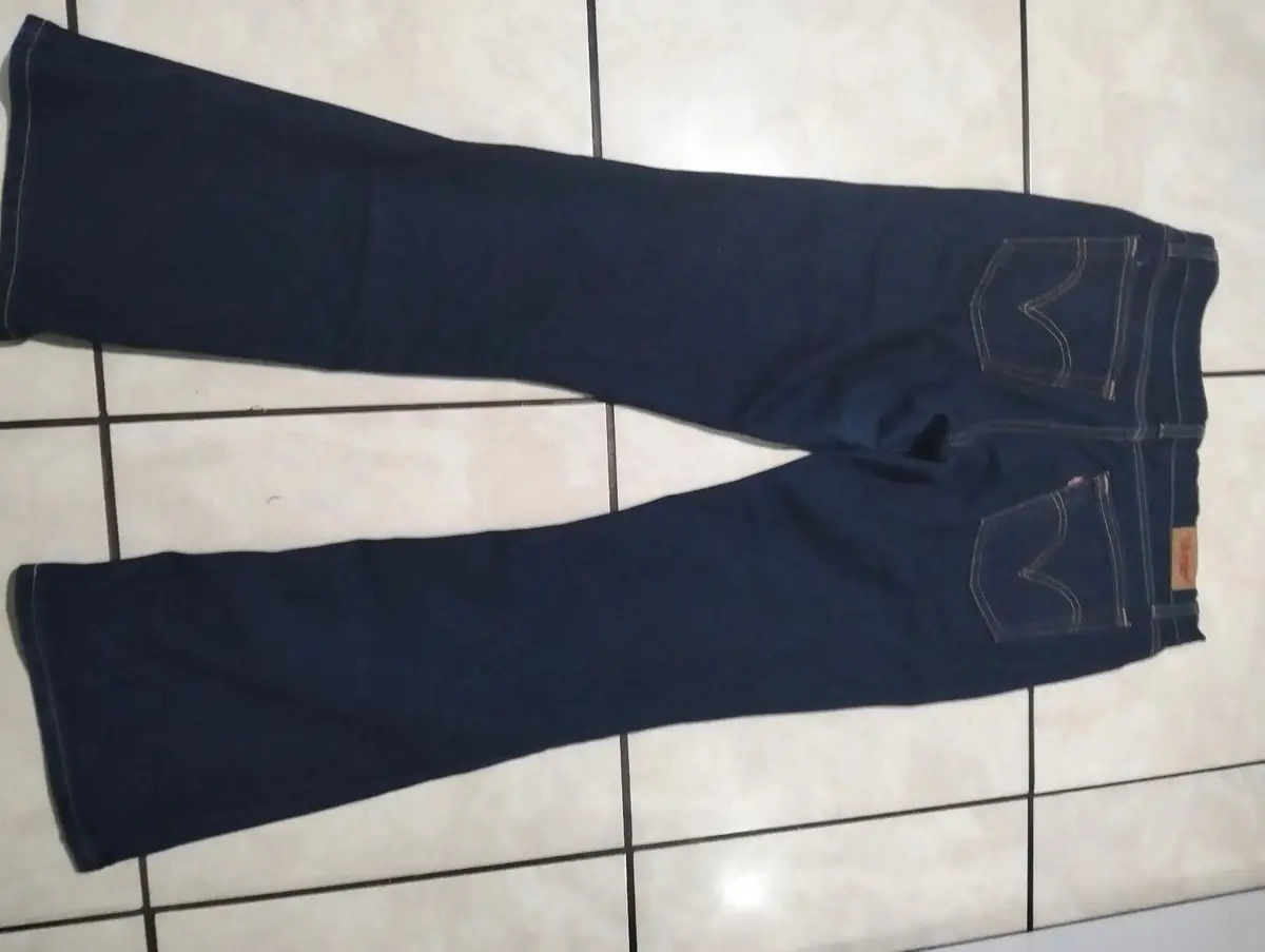 Levi's Dark Wash Denim Jeans