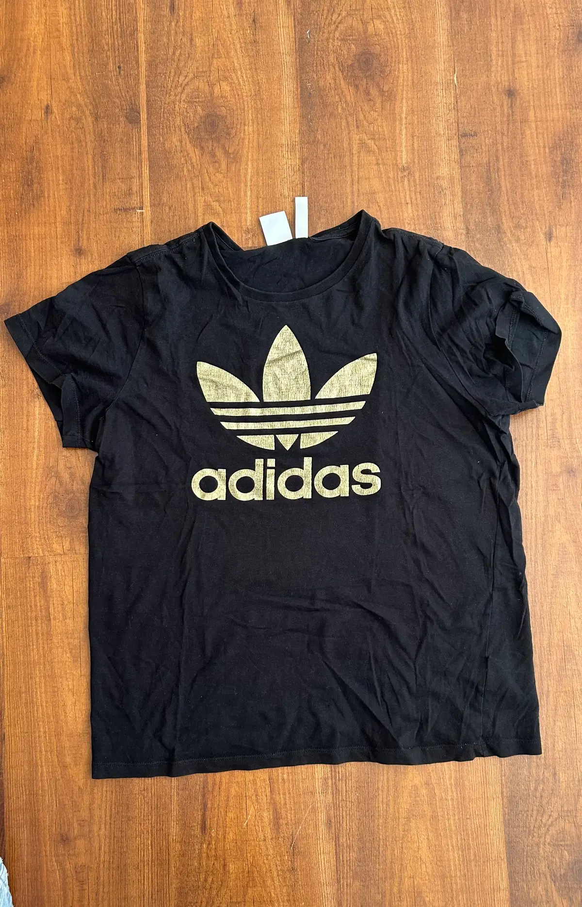 Adidas t-shirt