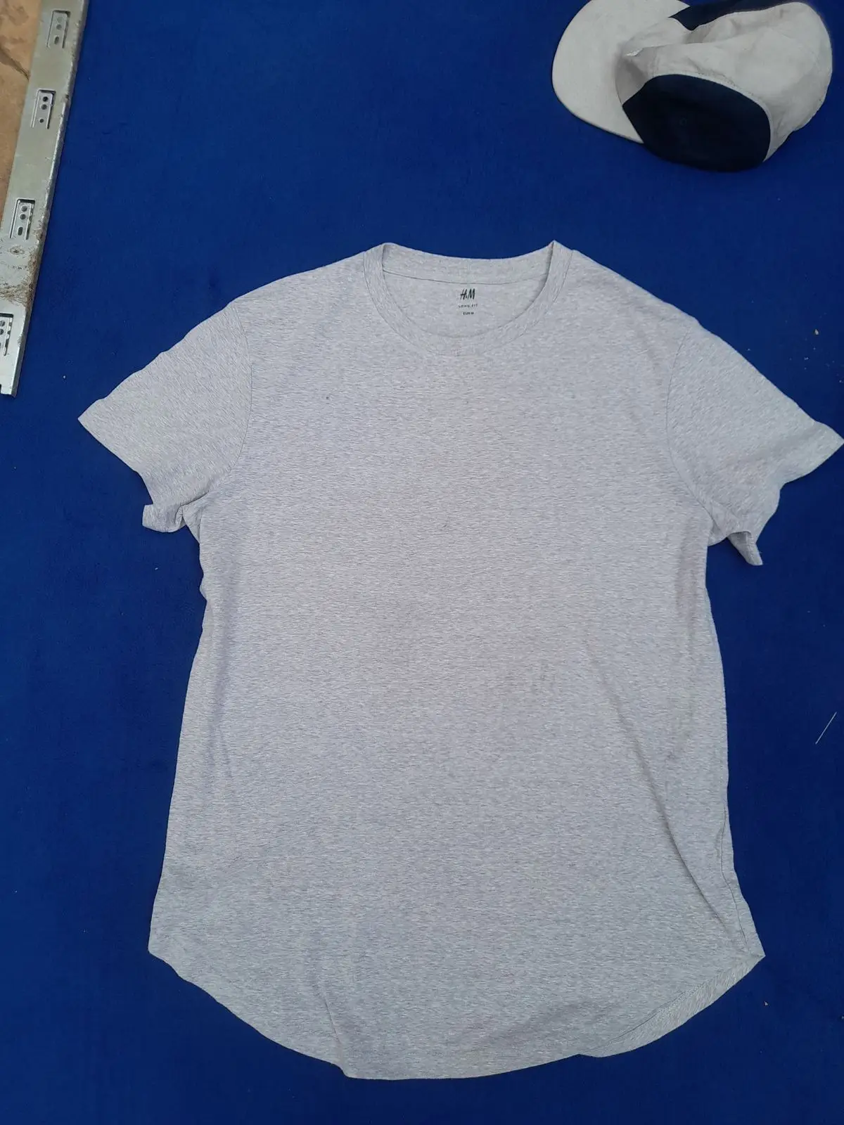 H&M Long Fit Grey T-Shirt