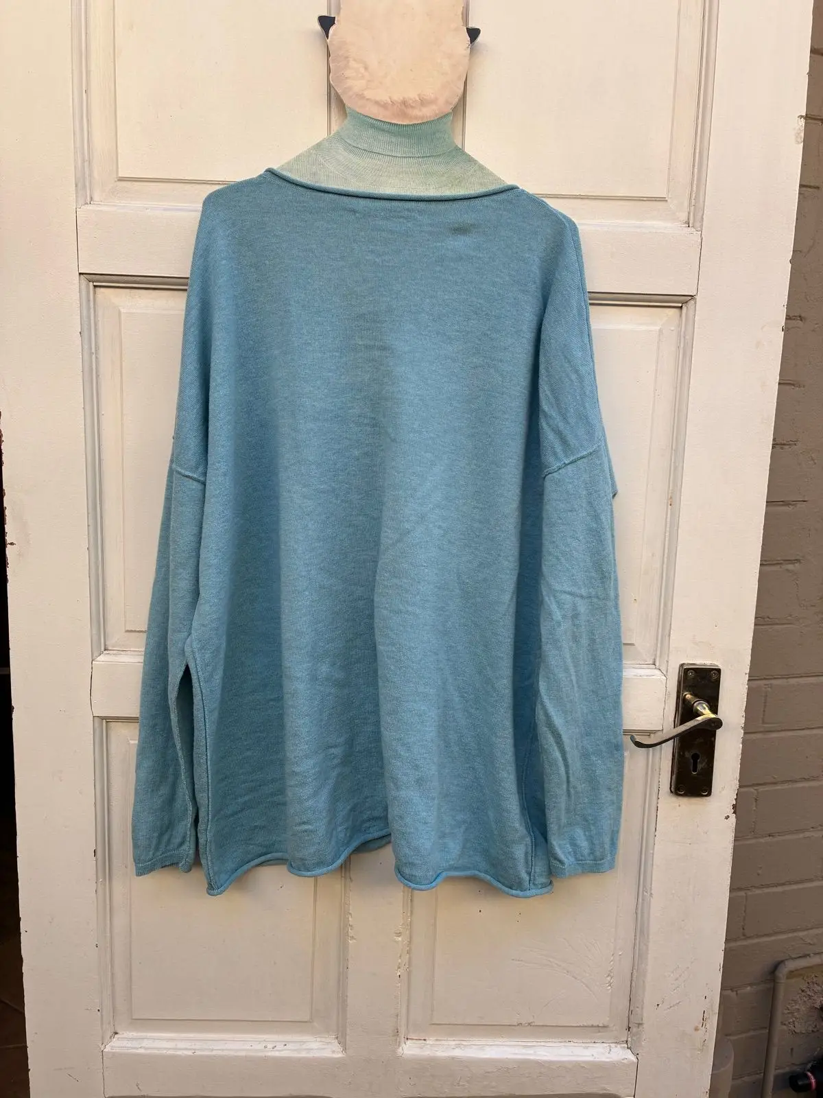 Country Road Light Blue V-Neck Knit Sweater