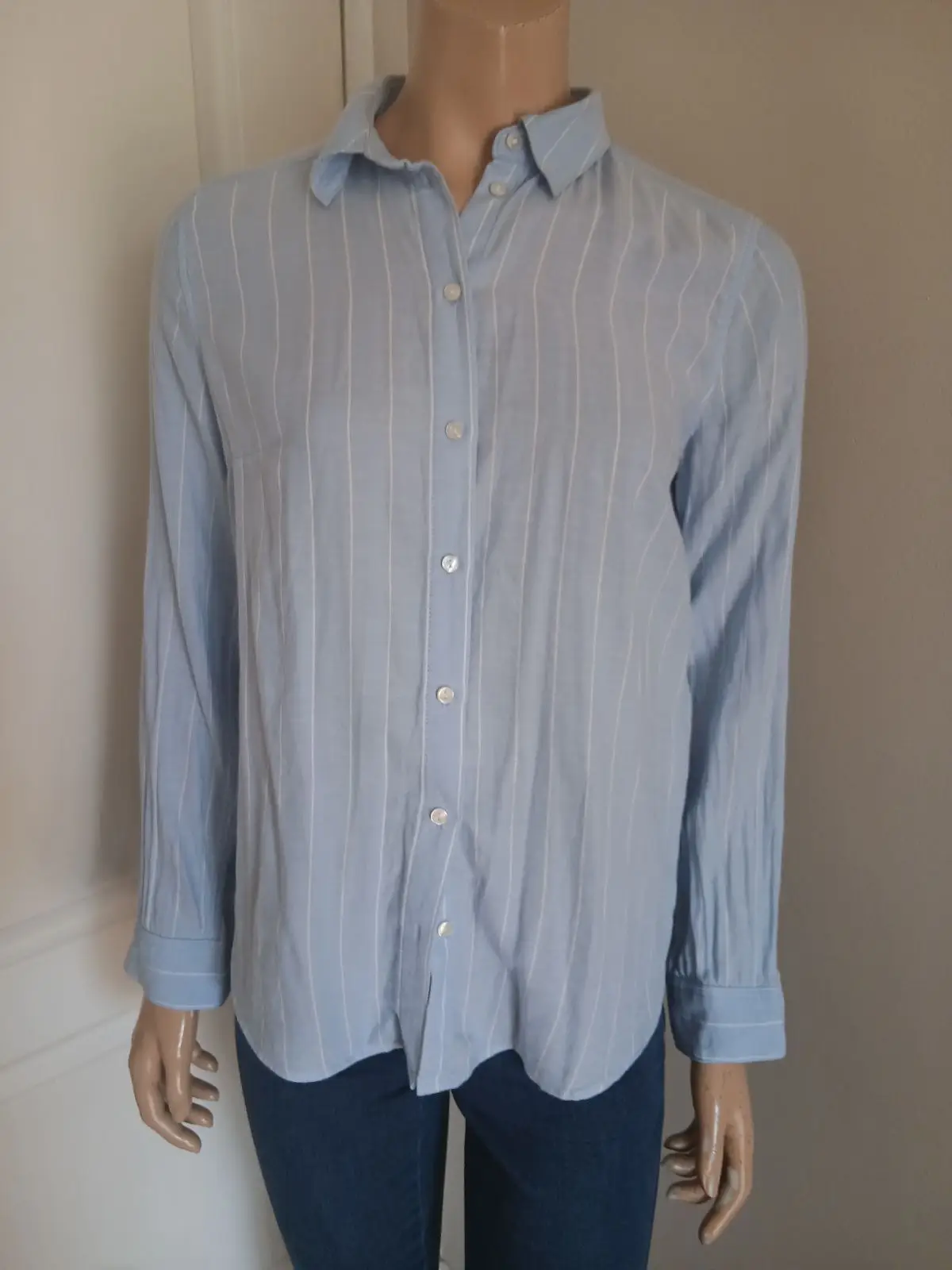 H&M Light Blue Striped Long-Sleeve Button-Up Shirt