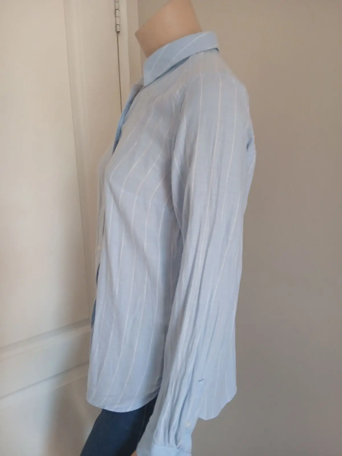 H&M Light Blue Striped Long-Sleeve Button-Up Shirt