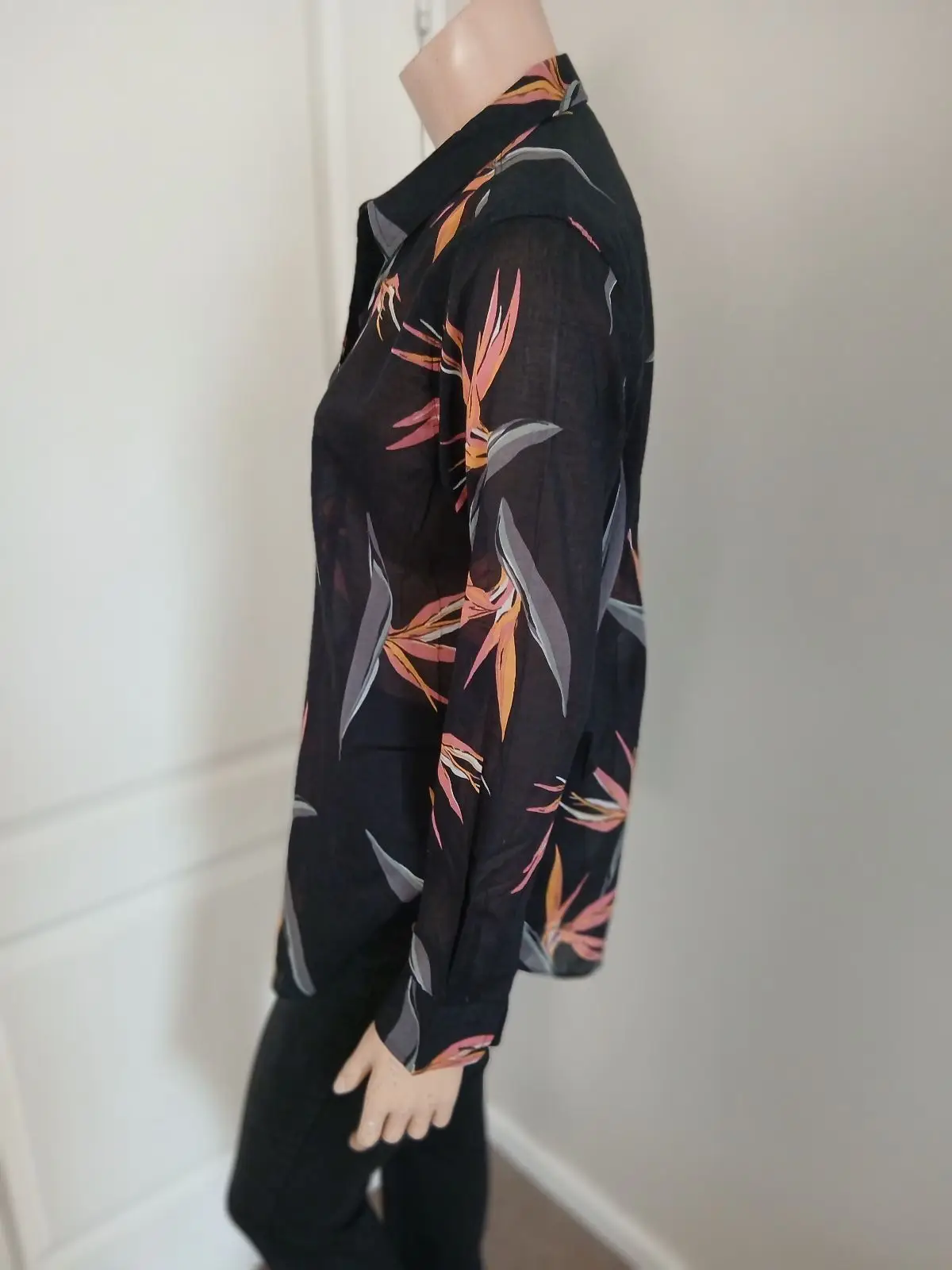 Country Road Bird of Paradise Print Long Sleeve Shirt