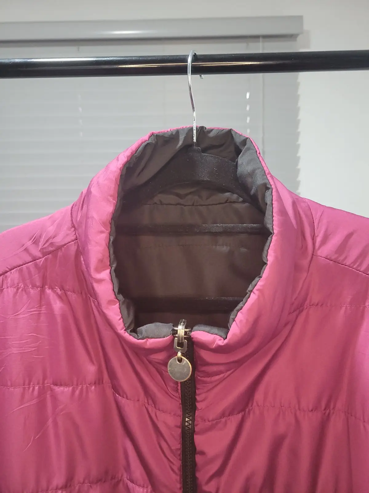 Reversible Lightweight Puffer Jacket Black and Magenta
