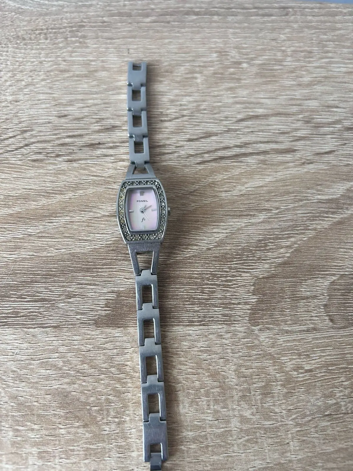 Fossil f2 Ladies Silver Tone Watch