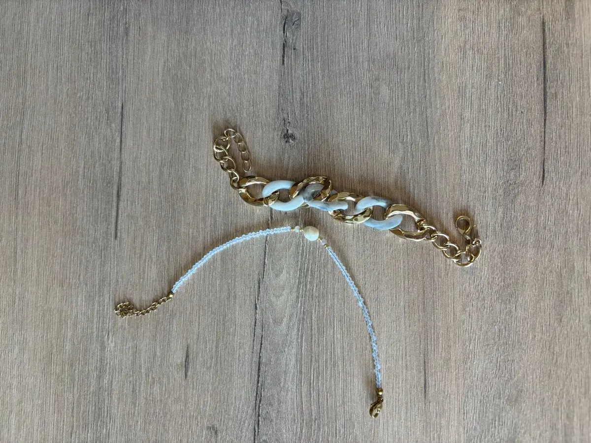 Gold and White Acrylic Link Chain Necklace