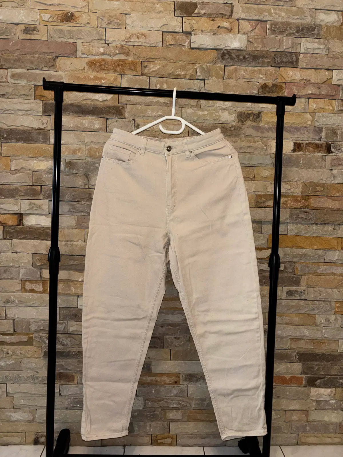 H&M Divided Beige High-Waisted Mom Jeans