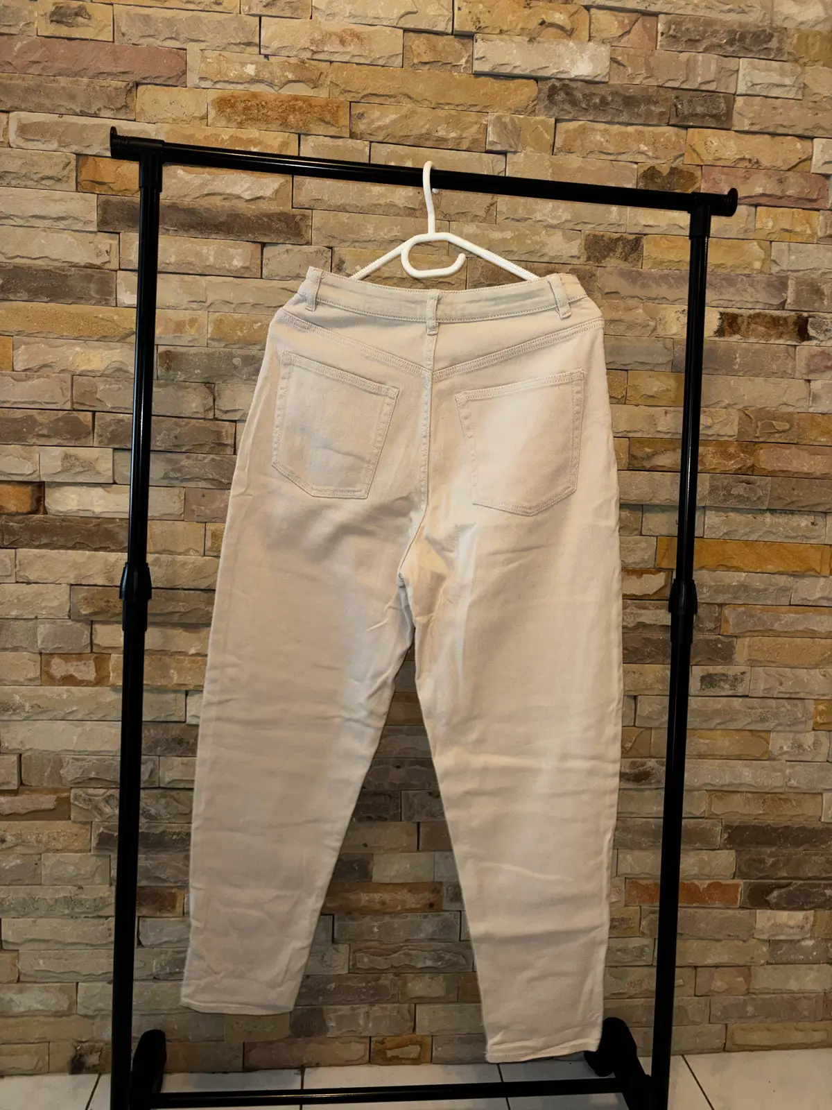 H&M Divided Beige High-Waisted Mom Jeans