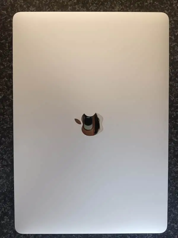 2020 MacBook Pro M1 i5 256GB