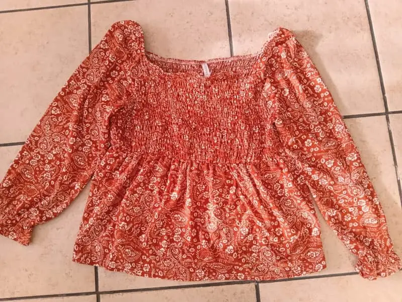 Long sleeve sweetheart neck top