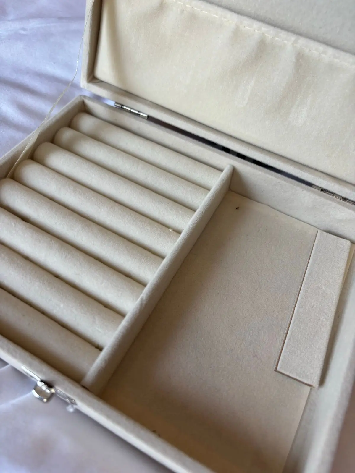 Cream Velvet Jewelry Organizer Box
