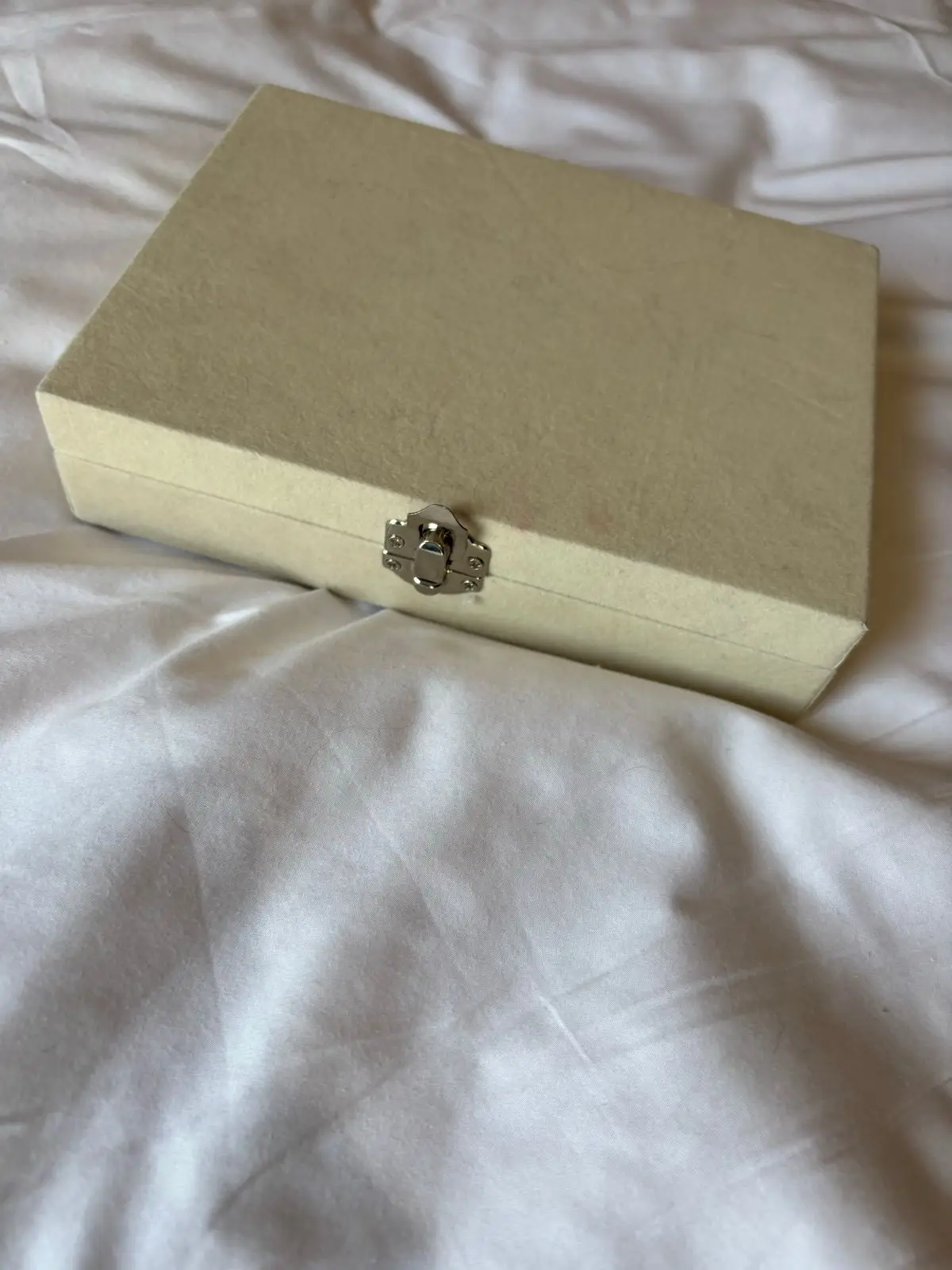 Cream Velvet Jewelry Organizer Box