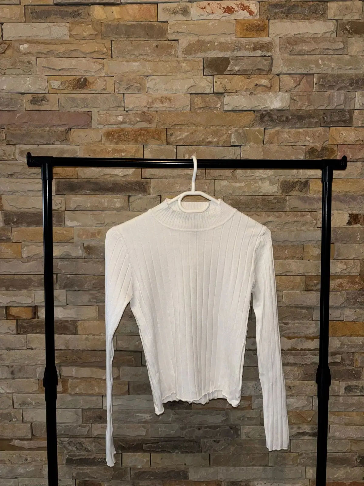 Forever 21 White Ribbed Mock Neck Long Sleeve Top