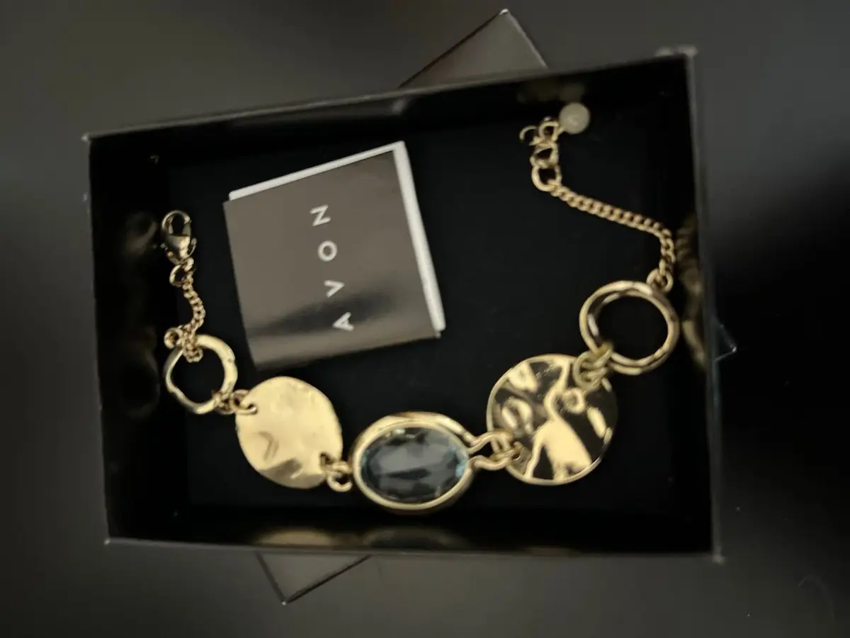 Avon Gold Bracelet with Circular Charms