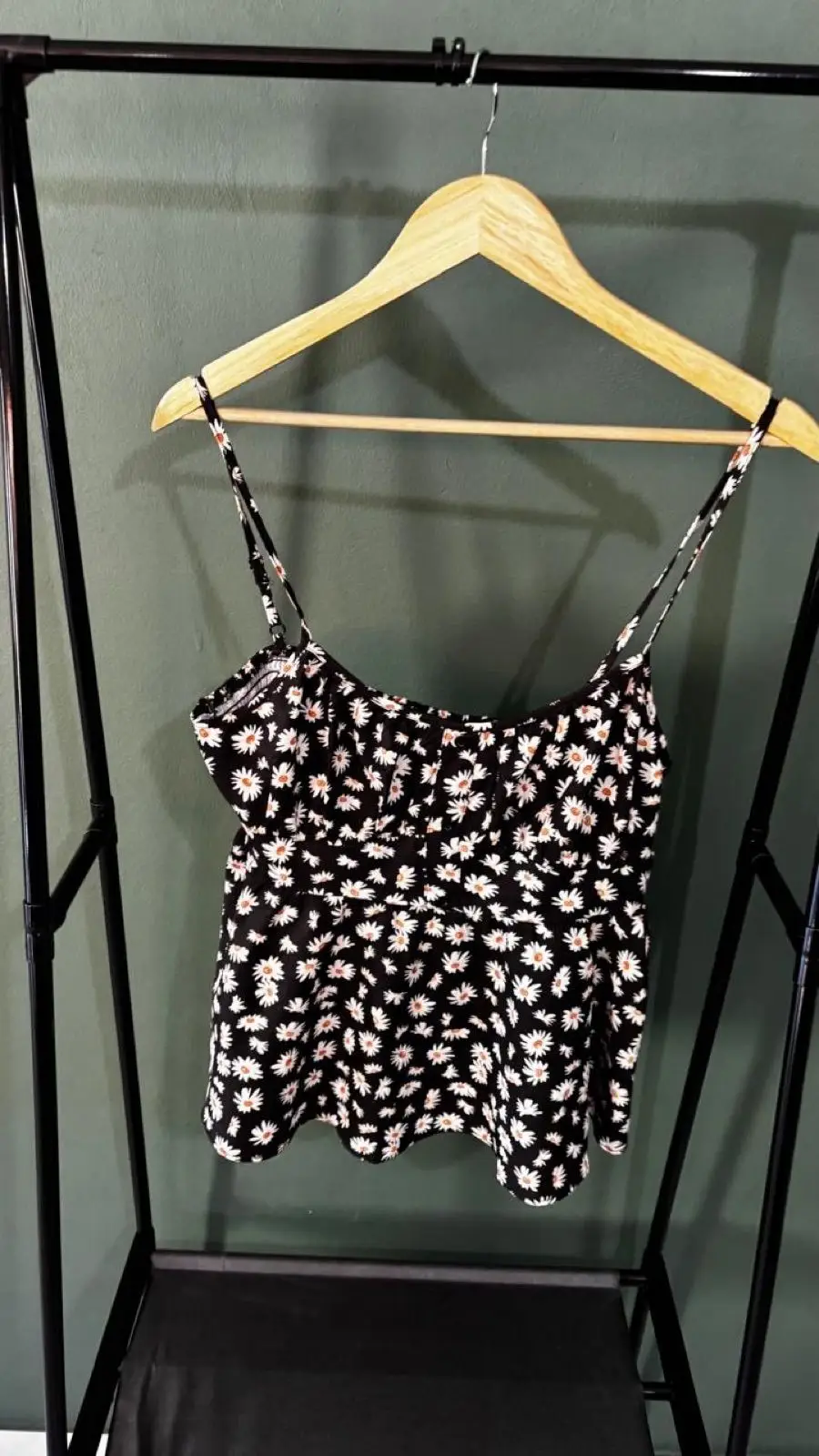 Shein Daisy Print Cami Top