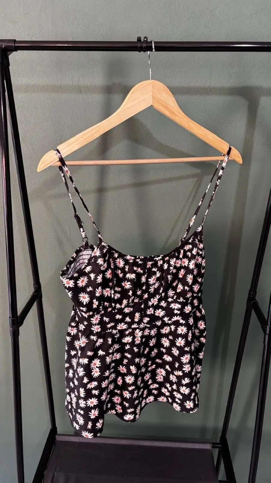 Shein Daisy Print Cami Top