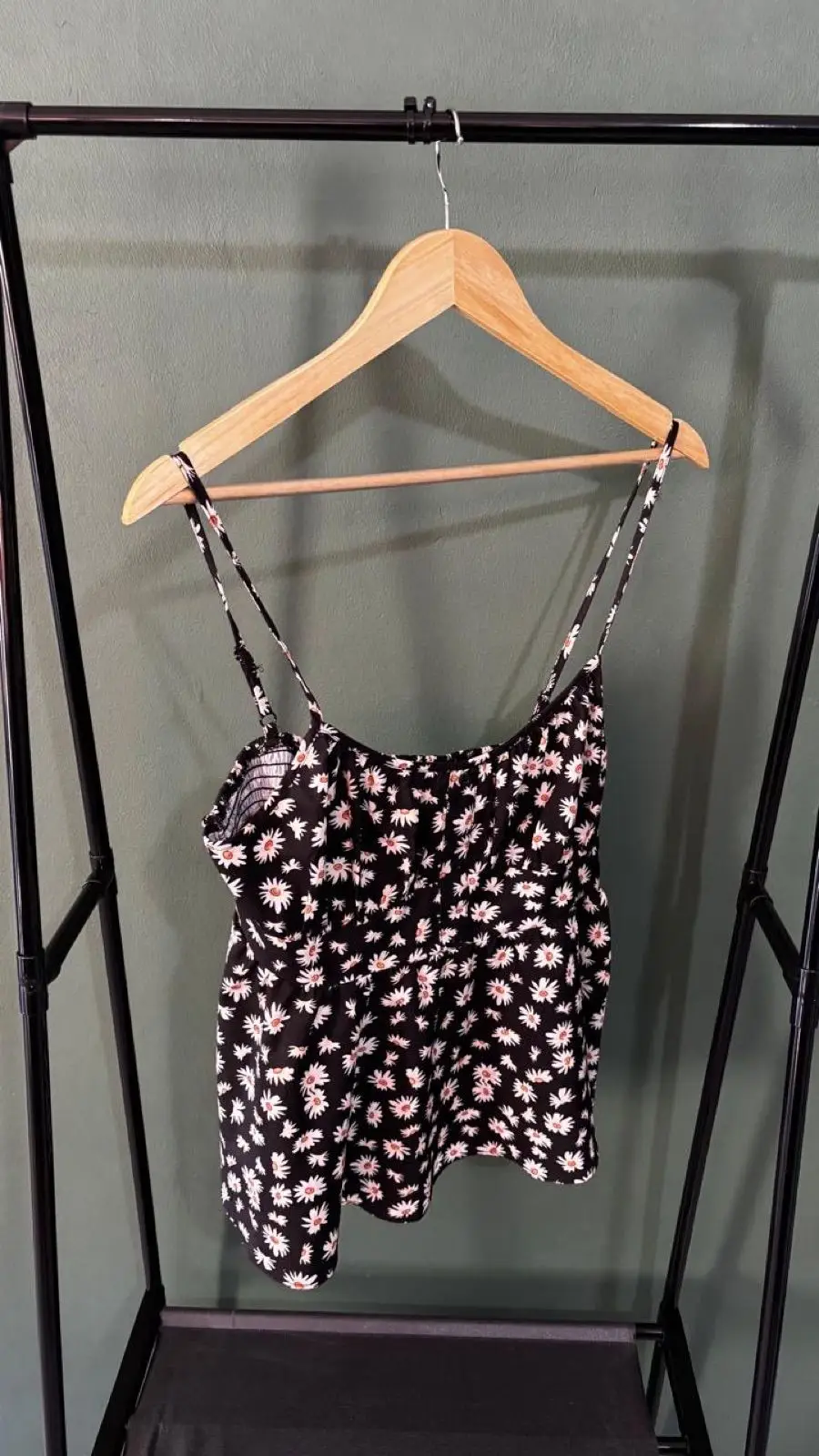 Shein Daisy Print Cami Top