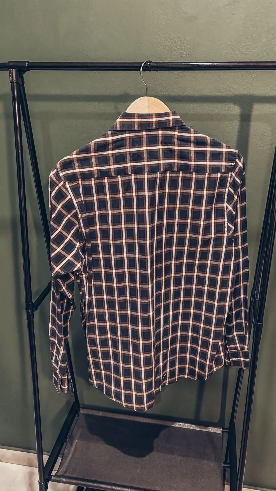 Edge Checked Long Sleeve Button-Up Shirt