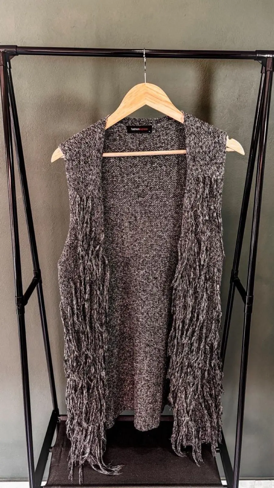 Fashion Express Grey Knit Fringe Sleeveless Cardigan