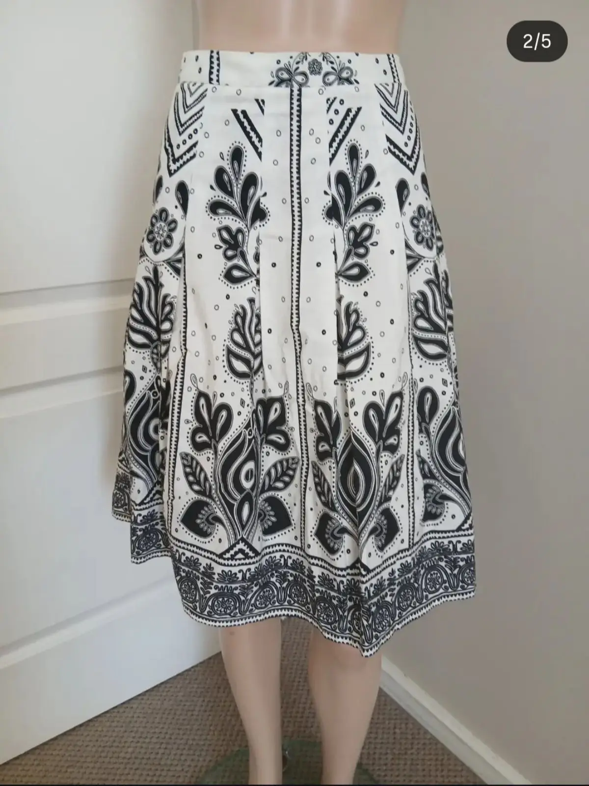 Zara Black and White Patterned A-Line Skirt