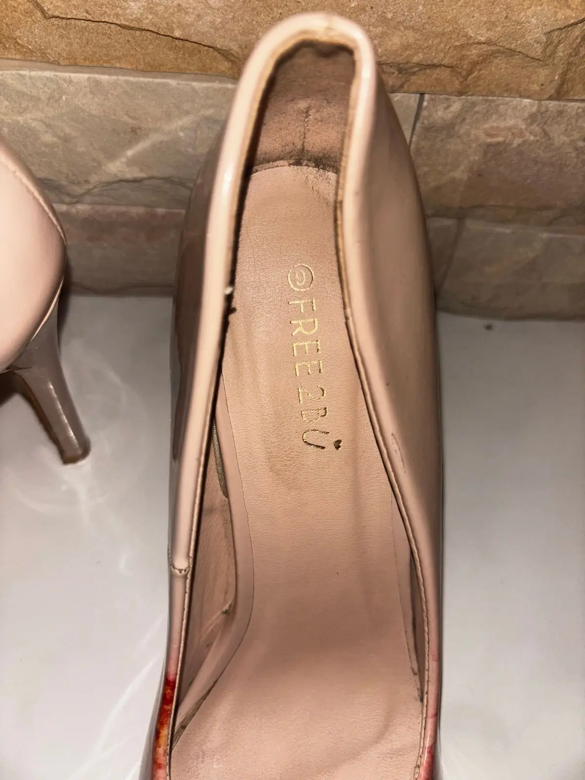 Free 2bu Nude Floral Pointed Heels