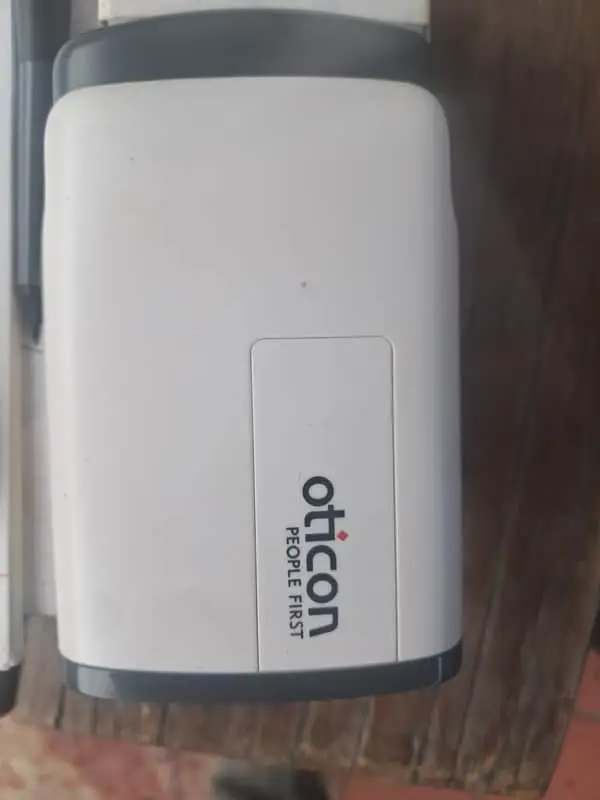 Oticon vigo Pro hearing aid with all accessories.