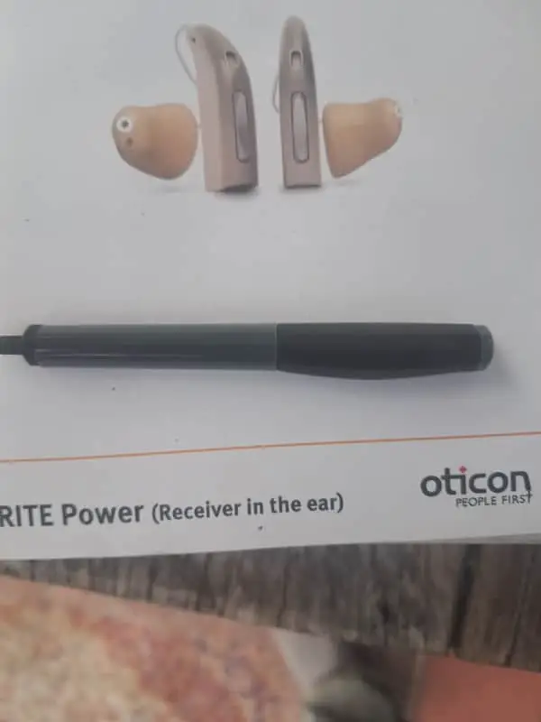 Oticon vigo Pro hearing aid with all accessories.